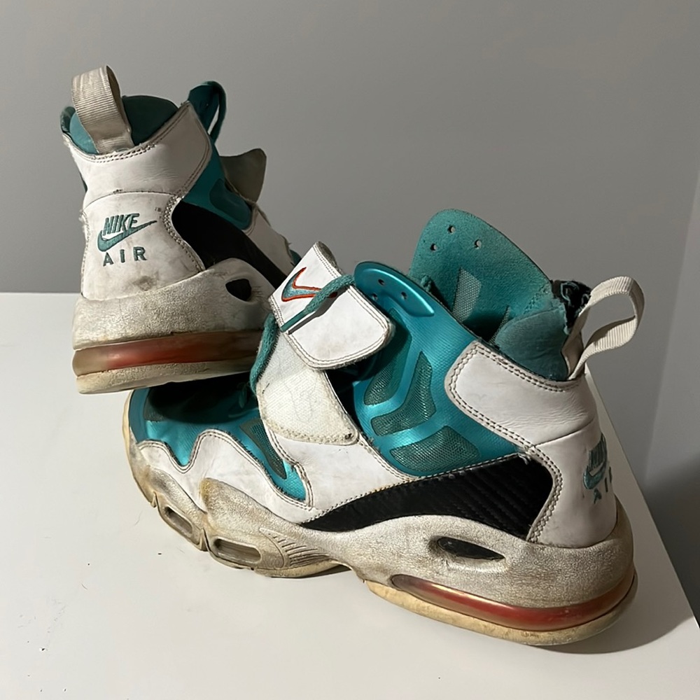 Nike - Mens Size 11